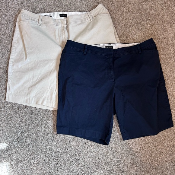 Talbots Pants - Talbots The Perfect Shorts-10.5”. Lots of 2. Khaki and navy. Classic. Prep. 20W